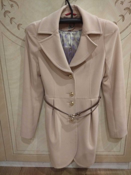 Жіноче стильне пальто