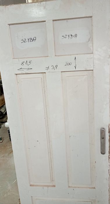 Stare drewniane drzwi