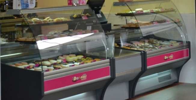 Vitrine Neutra com iluminação