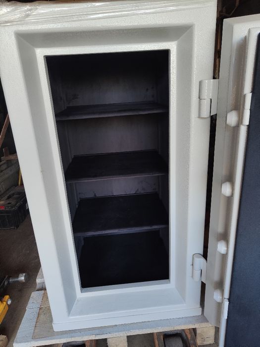 Szafa kasa pancerna sejf szybas kl.VIII