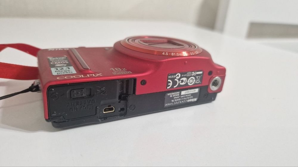 Nikon Coolpix S9100 18кратний зум
