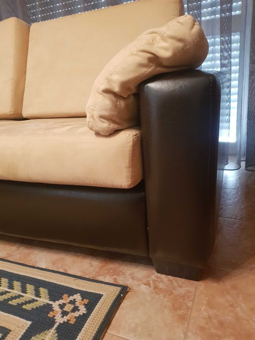 2 Sofás em bom estado