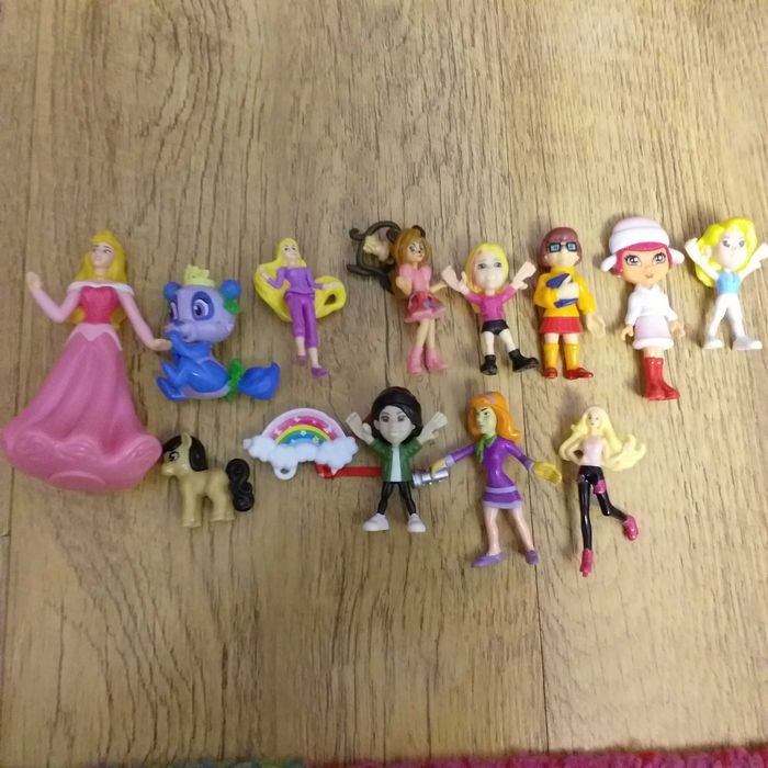 Figurki z jajek Kinder - dziewczęce