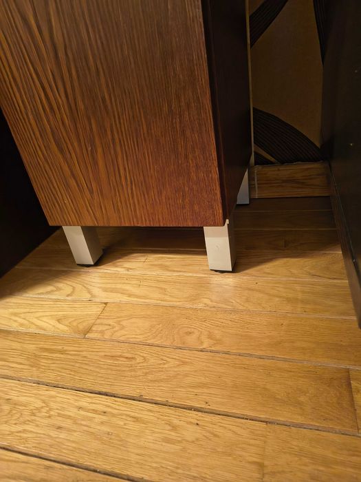 Witryna słupek przeszklona