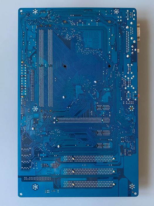 материнська плата Gigabyte GA-P31-ES3G