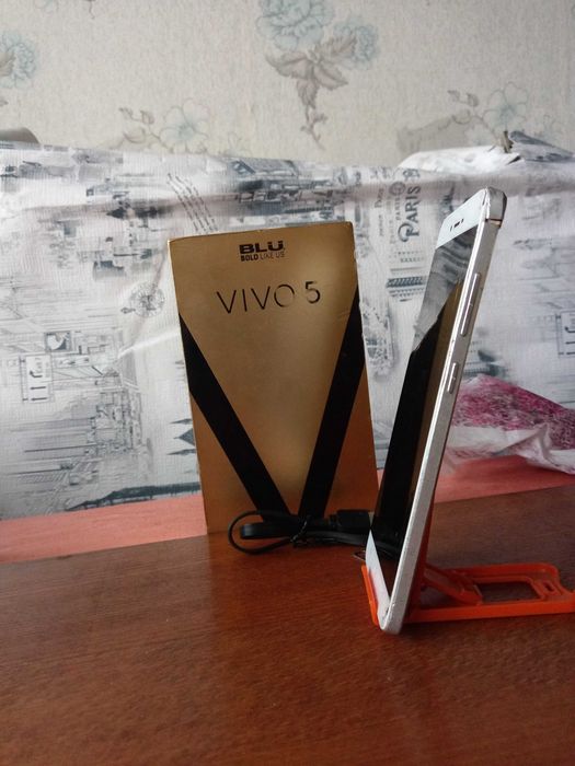 Шустрый смартфон Blu Vivo 5 - 4G, 3/32 Gb, 8 ядер, USB Type-C- РАБОЧИЙ
