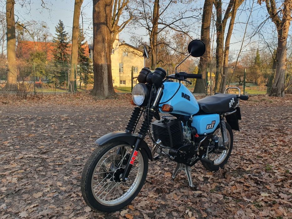 MZ ETZ251 po renowacji śruby ESKA dozownik rok 1991 plastikowy błotnik