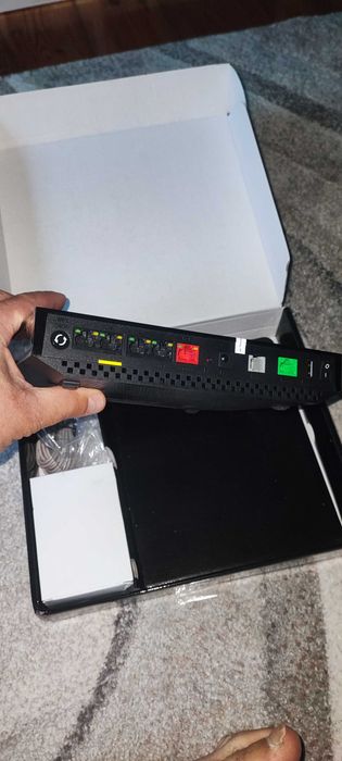 Livebox 3.0 + dekoder tv UHD 88