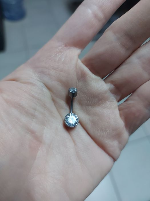 Пирсинг для пупа титан