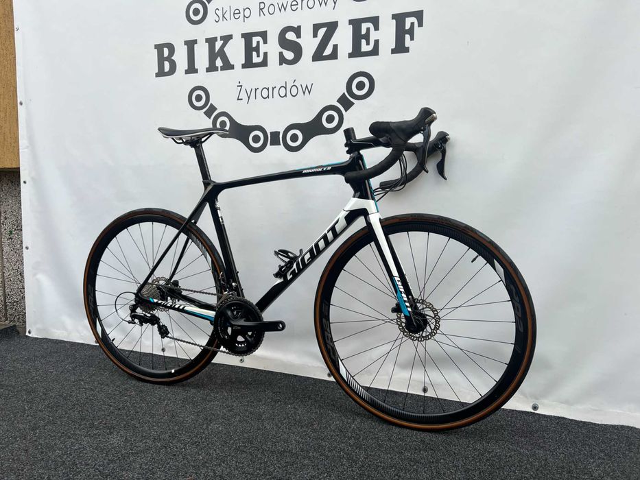 Szosa CARBON GIANT TCR ADVANCED 2 28" (L) Shimano 105 2x11 Hydraulika