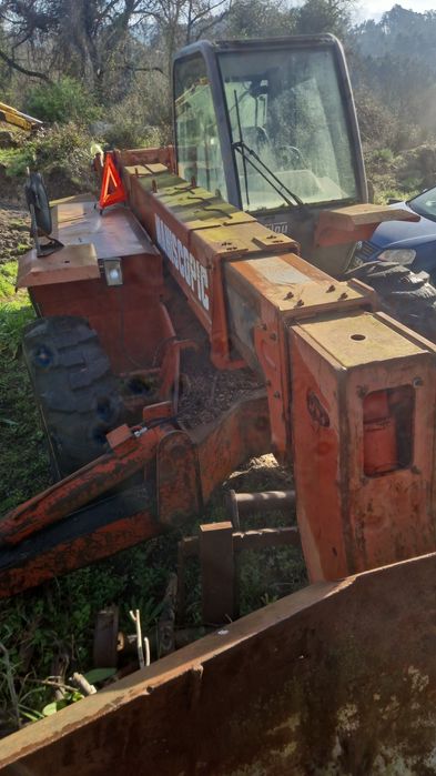 Empilhador Manitou telescópio 13 metros