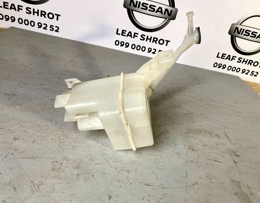 Бачок склоомивача Nissan Leaf бачок омивайки Нісан Ліф шрот Лиф 11-25