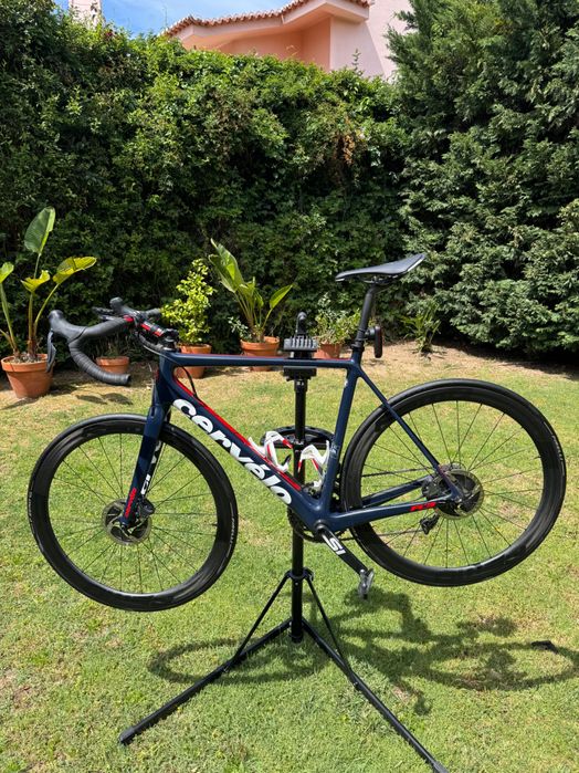 Cervélo R3 Disc Carbono - Ultegra Di2 + Powermeter + 2 Pares de Rodas (Pack Completo)