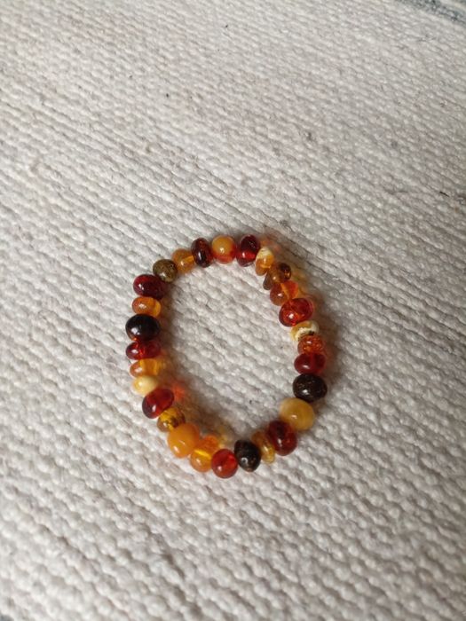 Bursztynowa bransoletka z naturalnego bursztynu