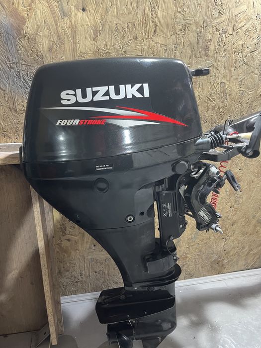 Продам Лодку з мотором та лафетом