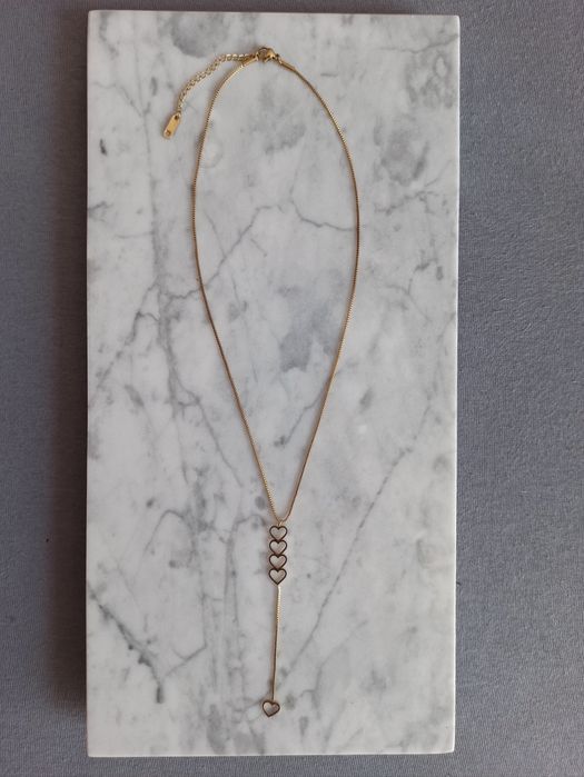 Nowy naszyjnik ze stali szlachetnej