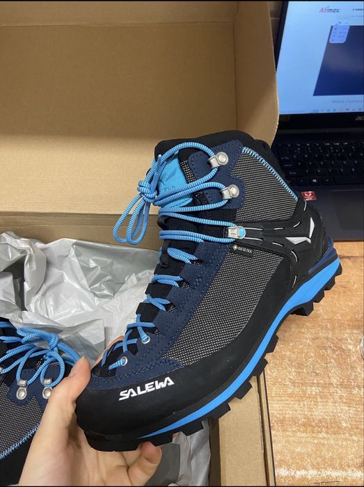 Damskie buty górskie Salewa Crow GTX