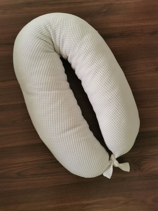 Poduszka dla kobiet w ciąży i rogal do karmienia