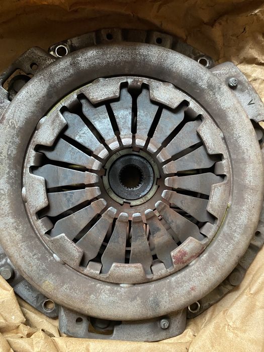 Комплект зчеплення шевроле авео 1.5,826631