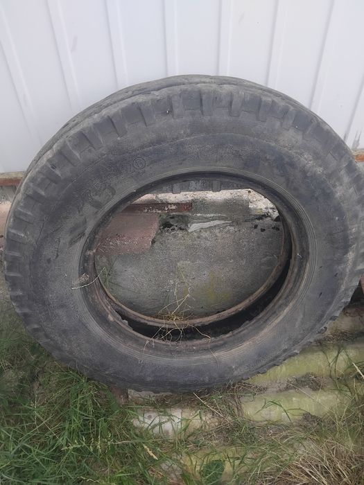 Вісь з колесами до автомобільного прицепа