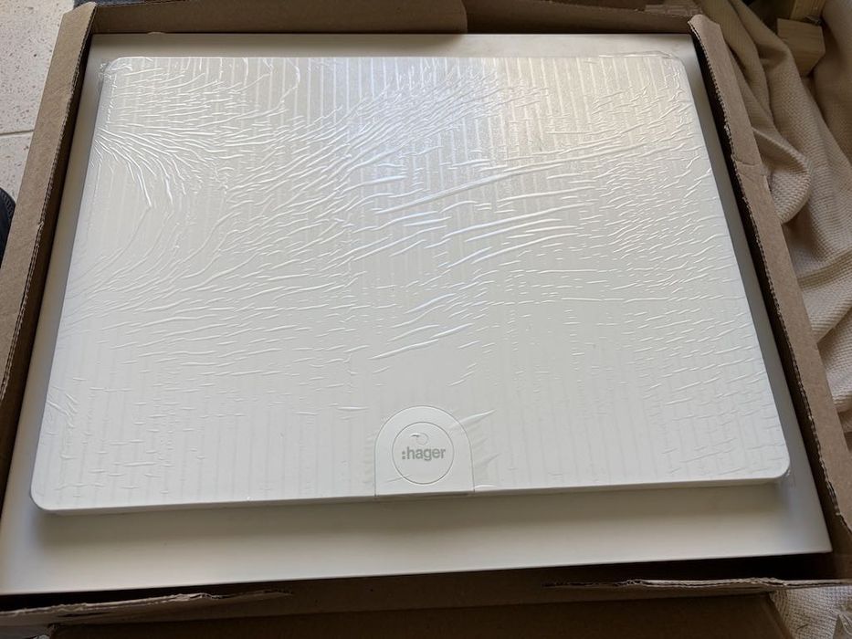 Quadro Eléctrico Hager golf encastrada porta opaca 2 filas 24M VF212PP