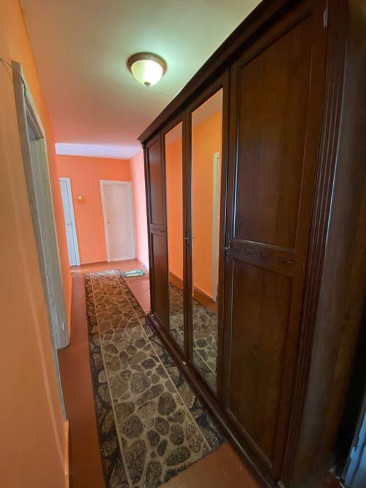 Продам 2-ка на Довженка