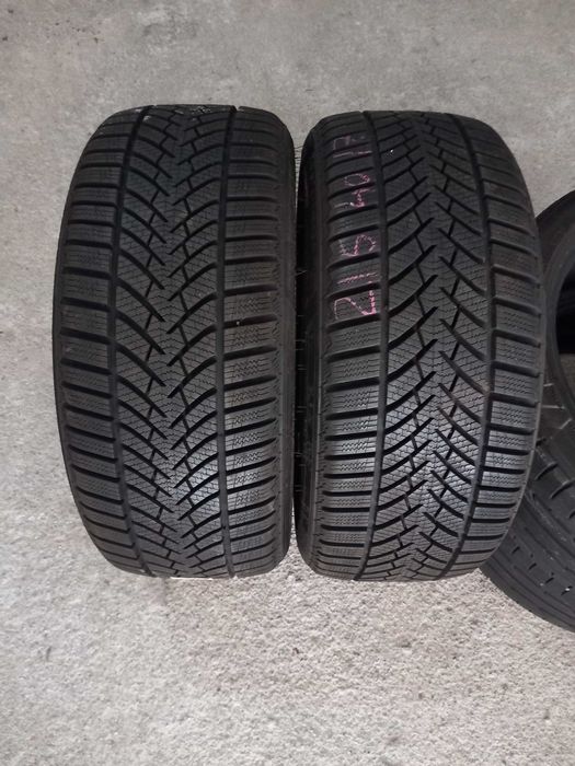 2 Pneus 215/40R17 Semperit como Novos