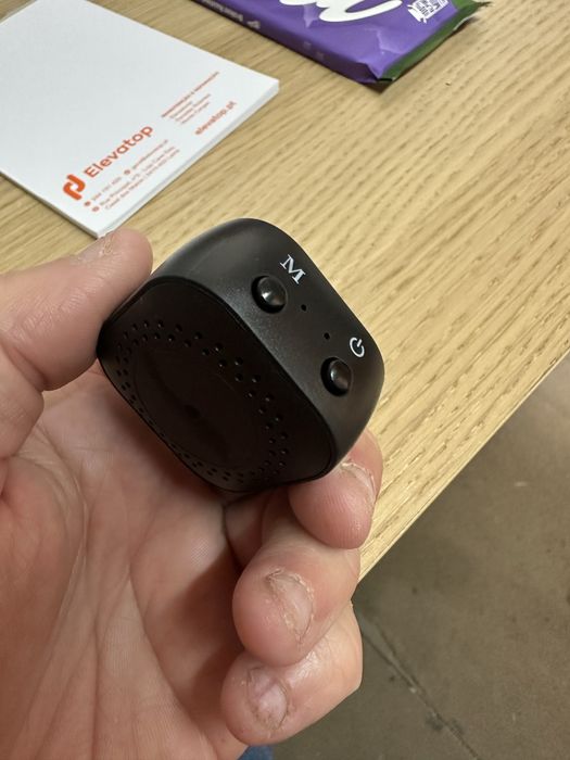 Smart camera com iman