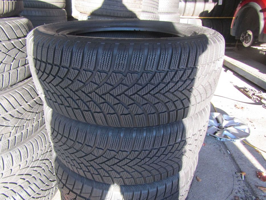 235/55R18 Bridgestone BLIZZAK LM005 2szt 6mm 104H 2021R