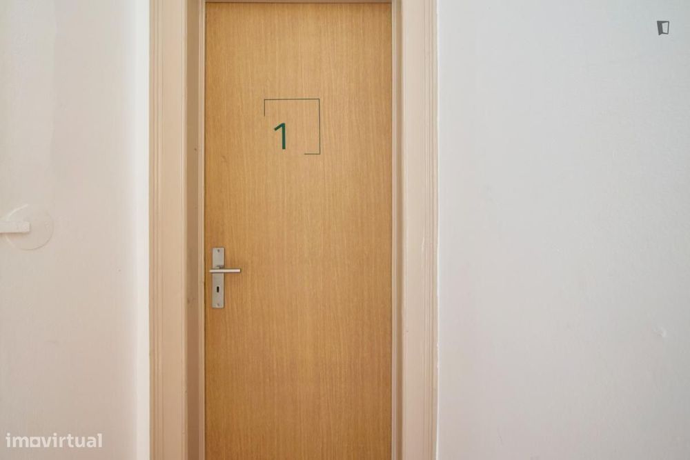 Quarto - localizado em Alameda Lisbon