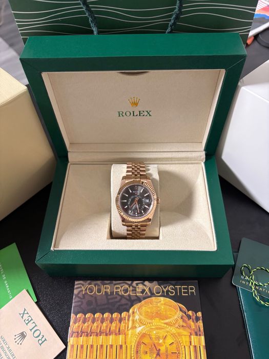 Часы Rolex Sky Dweller