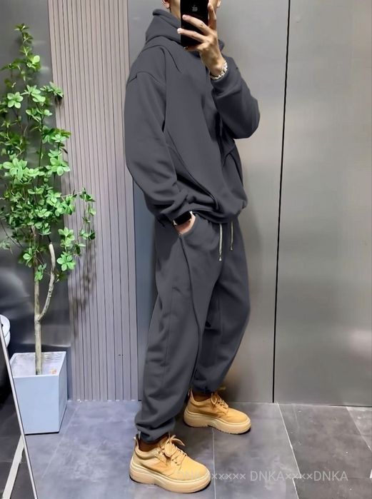 Чоловічий спортивний костюм весняний