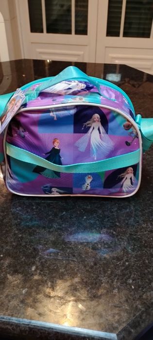 Lancheira Térmica Frozen II - Edição 3D (Nova com Etiqueta)
​Personag