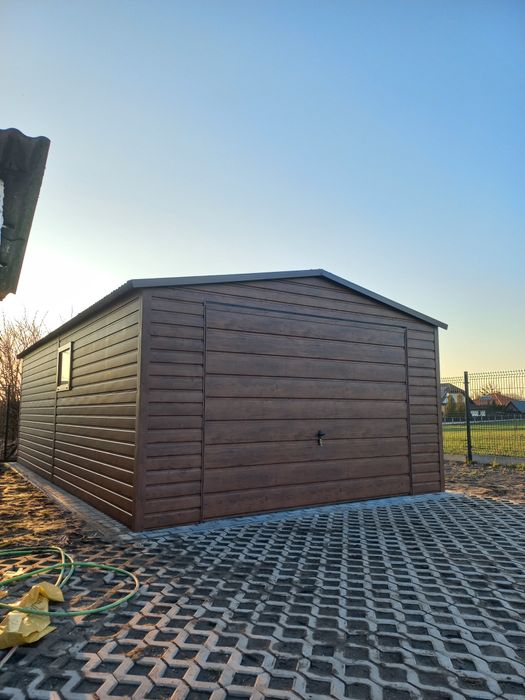 Garaż blaszany blaszak nowoczesny styl