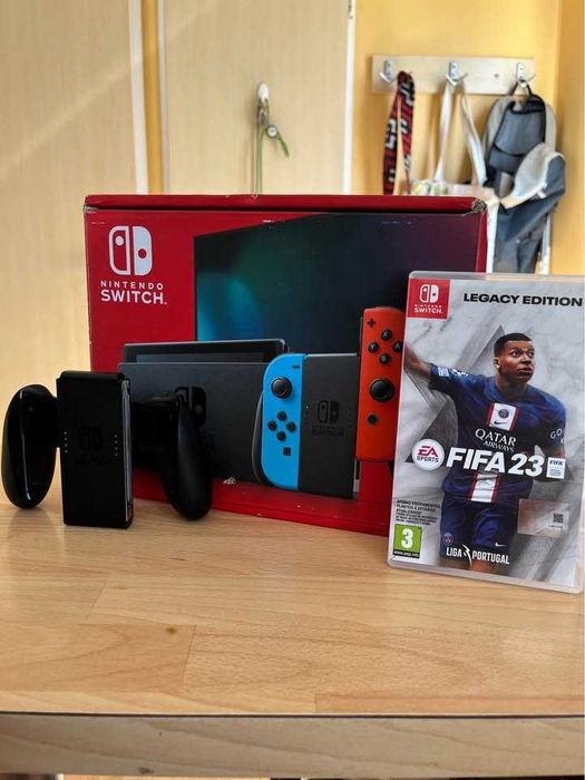 Nintendo Switch V2 + FIFA 23 + Caixa Completa
