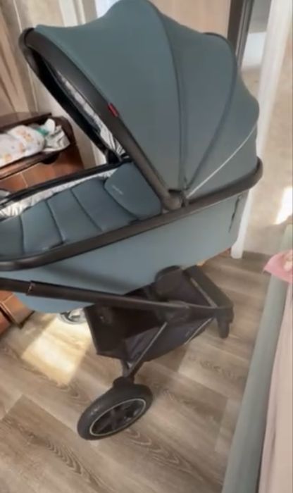 Продам дитячу коляску Carello Ultra