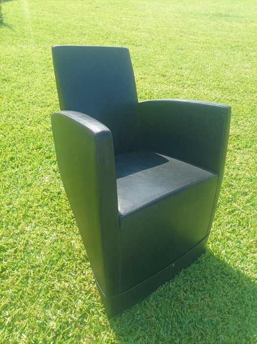 Cadeiras Philippe Starck, Aleph, modelo J.Lang