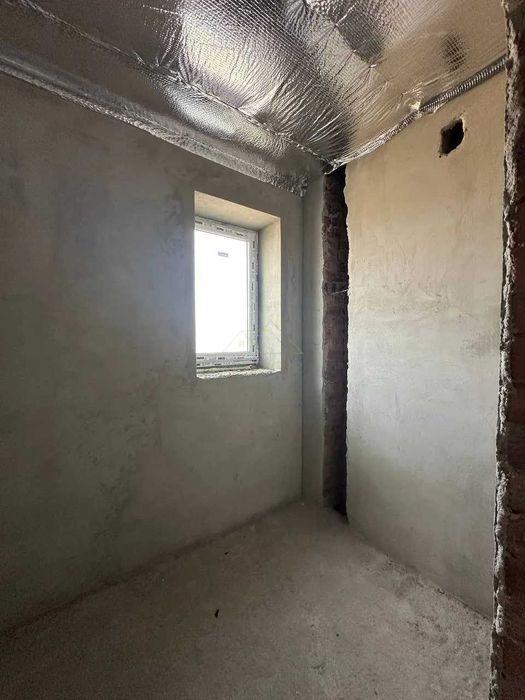 Продаж таунхауса 155м2 з гаражем в місті, поруч все необхідне!