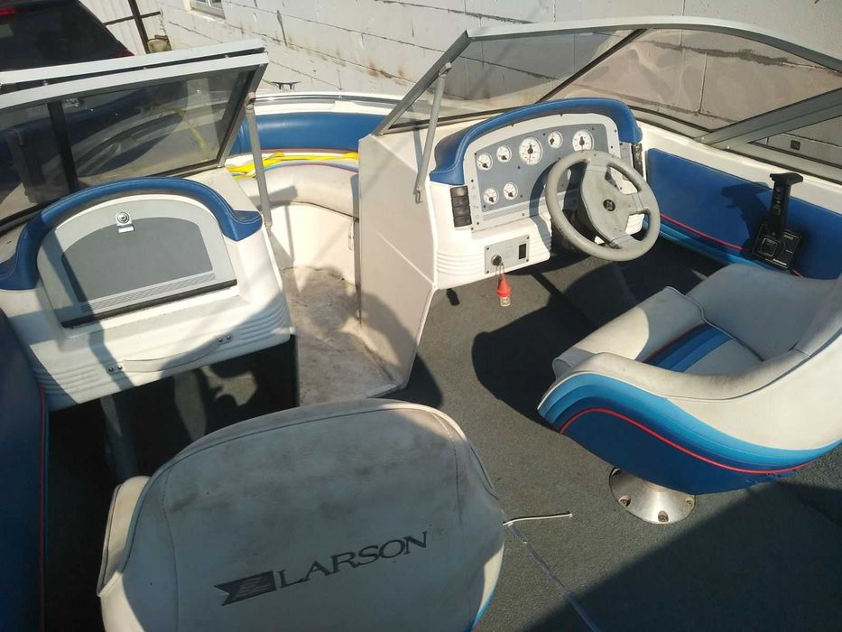 Катер Larson 18FT