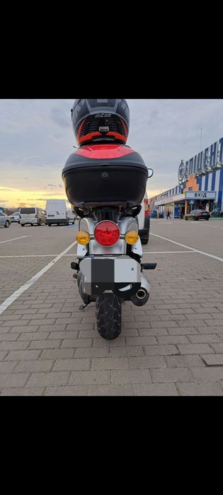 Апрілія скарабео 125