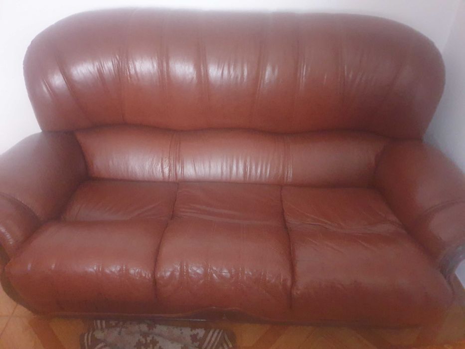 Sofá pele 3 lugares