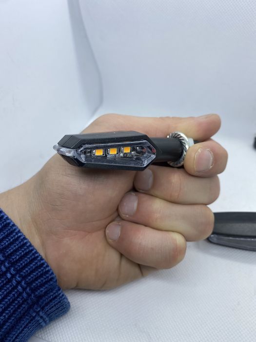 Piscas de moto novos