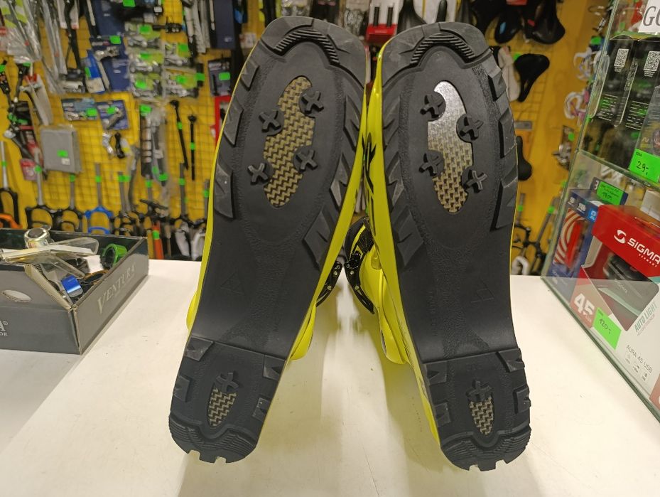 Nr 15 Powystawowe Buty Skitourowe FISCHER TRAVERS CS / 29,5 - 30.5 cm