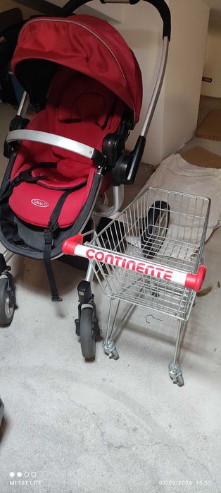 Várias brincadeiras para os pequeninos em excelente estado