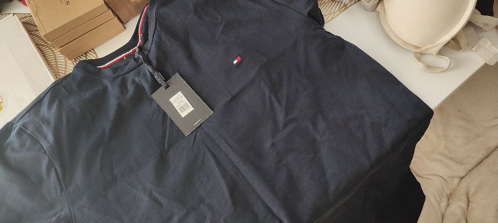 Nowa koszulka Tommy Hilfiger rozmiar L
