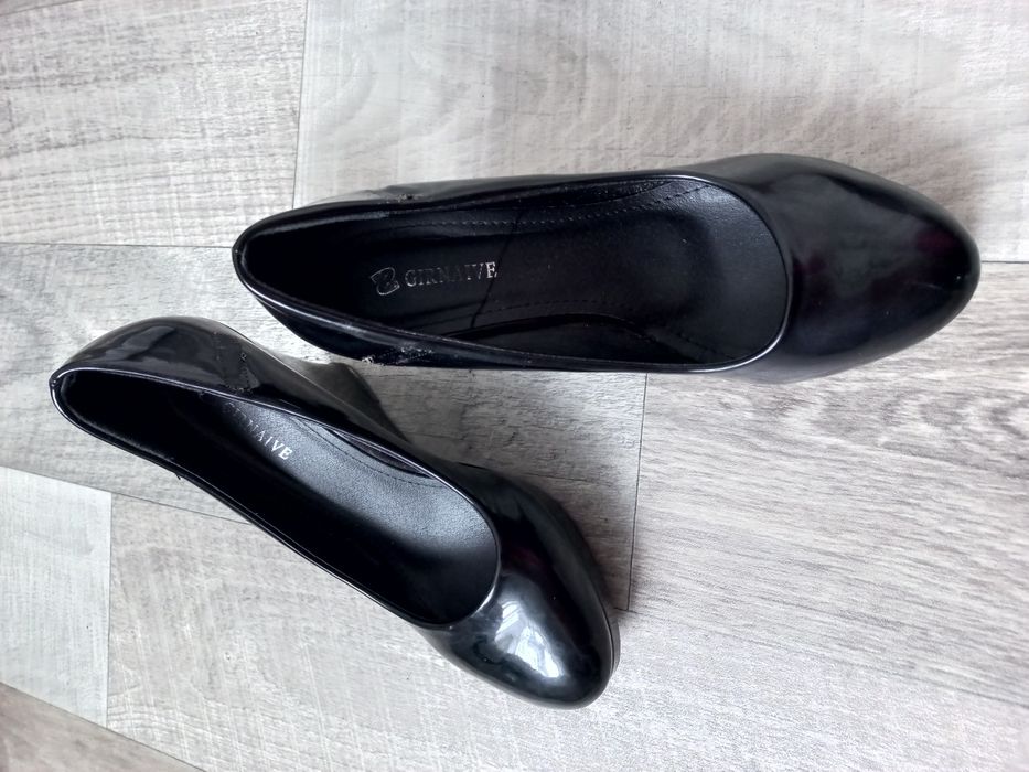 Туфлі на платформі