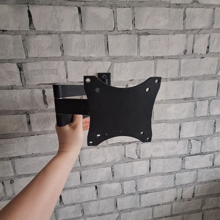 Кронштейн под телевизор