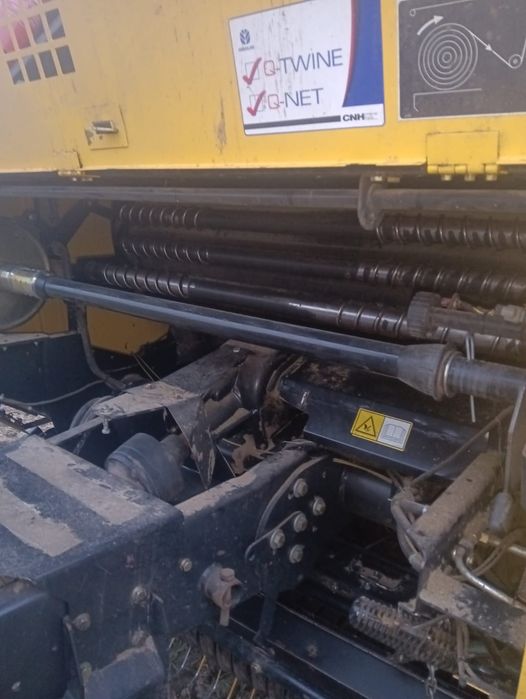 Prasa New Holland br7070