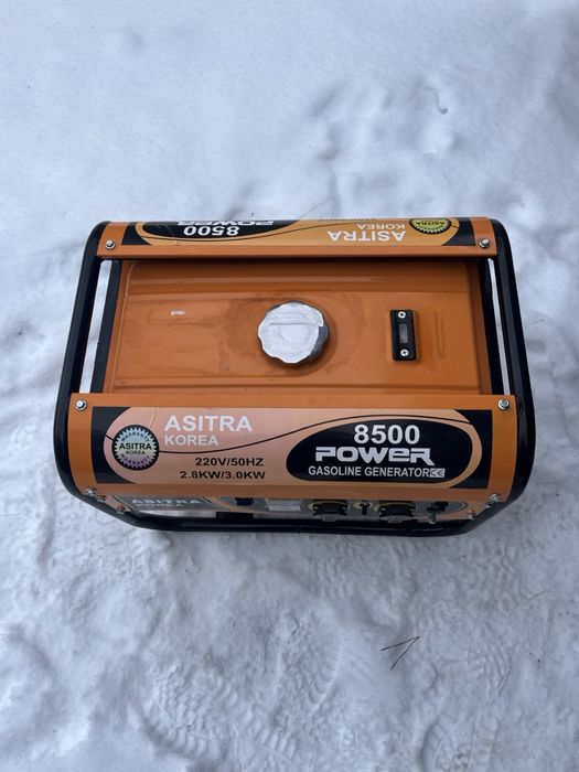 Бензиновий генератор