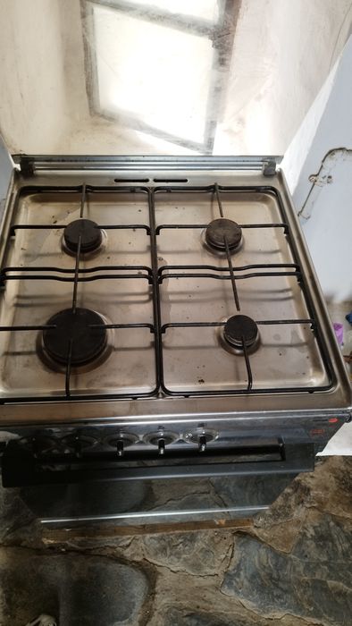 Fogão em bom estado